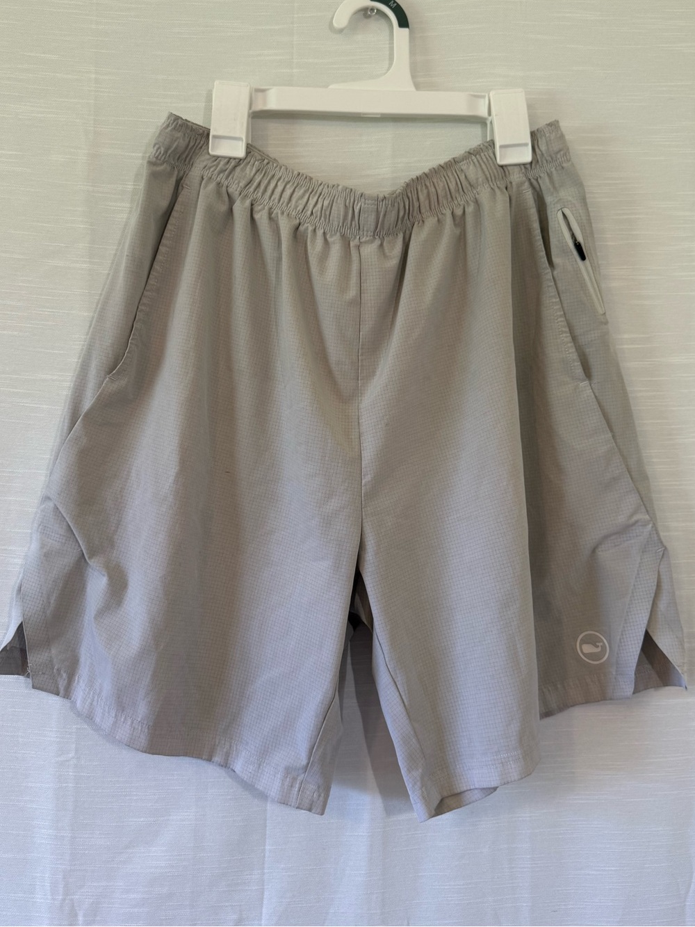 Vineyard Vines Light Gray Men’s Athletic Shorts